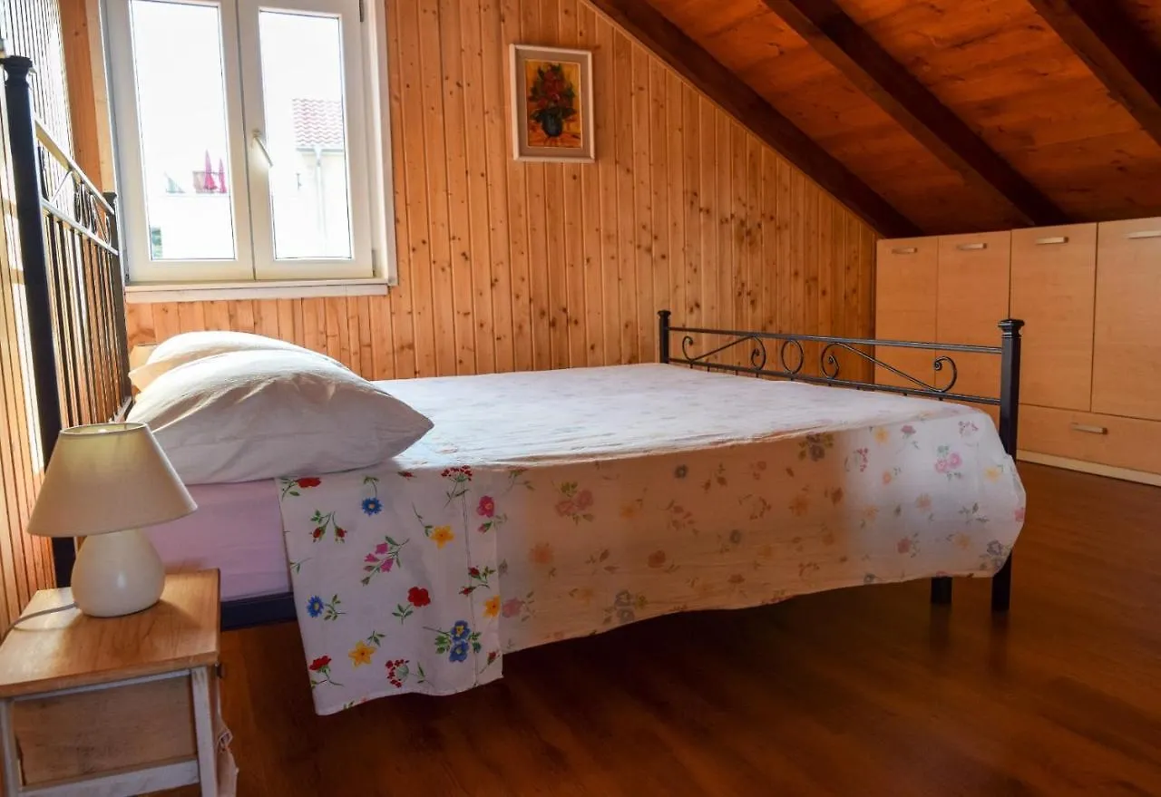 Apartman Bella Vista Veli Iz